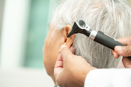 When to See an Audiologist: Key Guide for Hearing Care - Image
